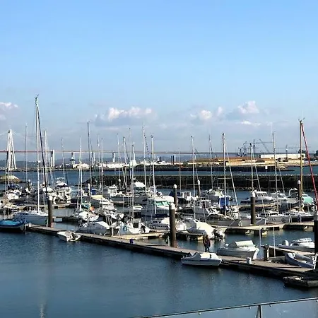 Apartmán Two Bedroom Near And Casino Figueira da Foz