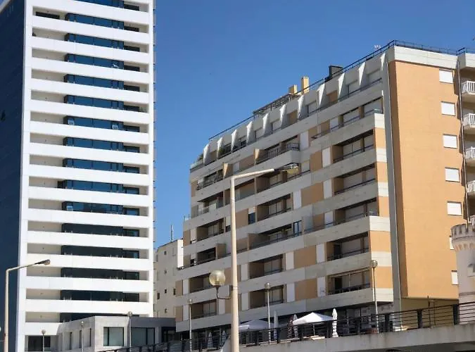 Two Bedroom Near And Casino Appartamento Figueira da Foz